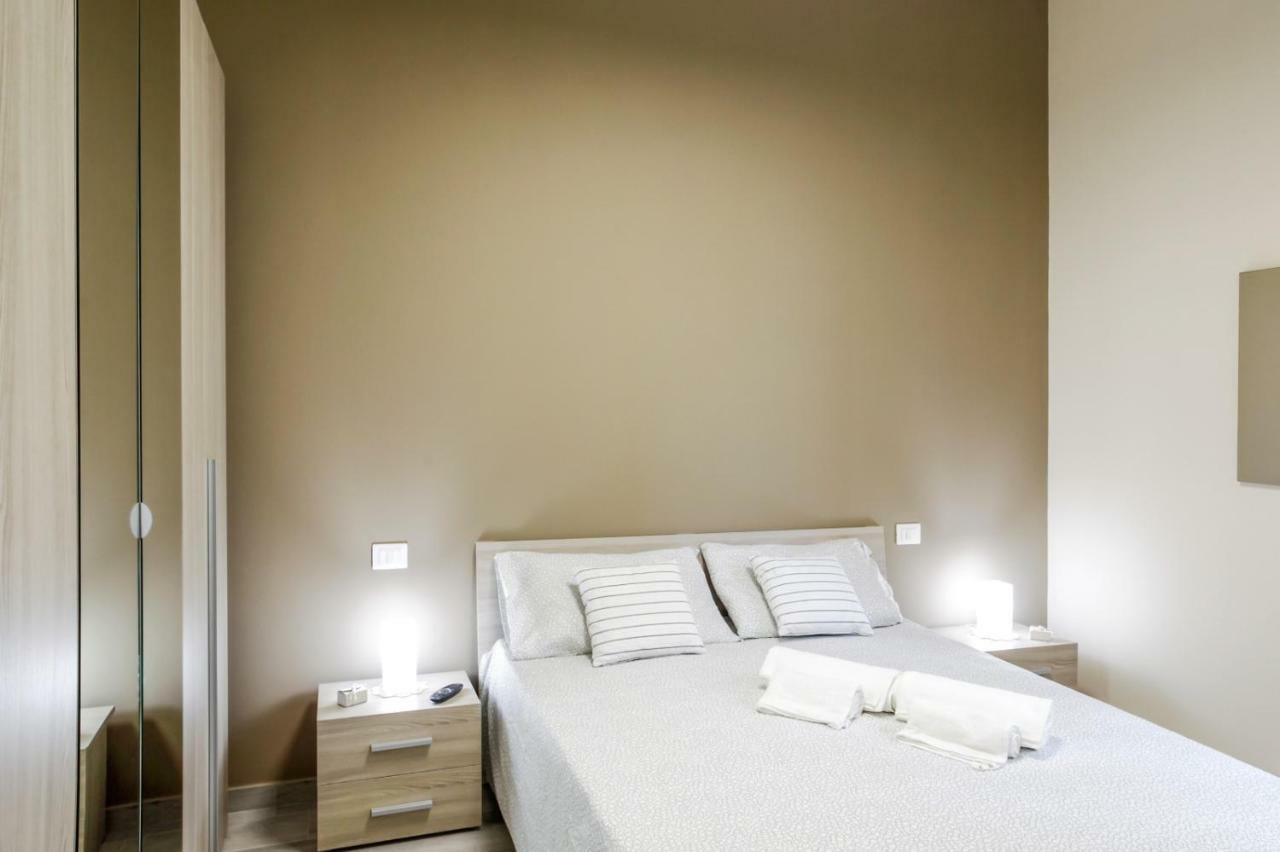 Bari Centrale Railway Station Apartment ภายนอก รูปภาพ