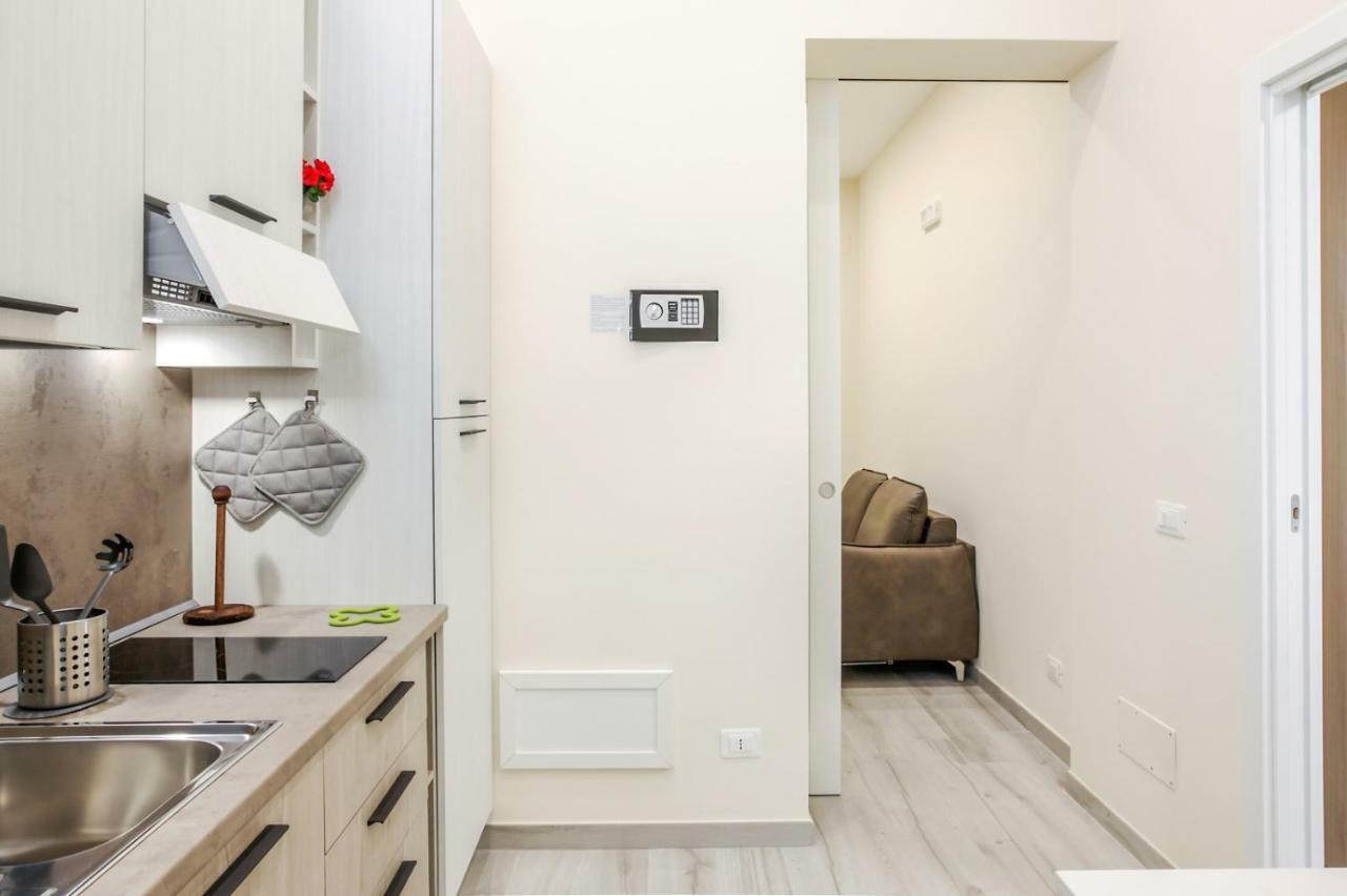 Bari Centrale Railway Station Apartment ภายนอก รูปภาพ